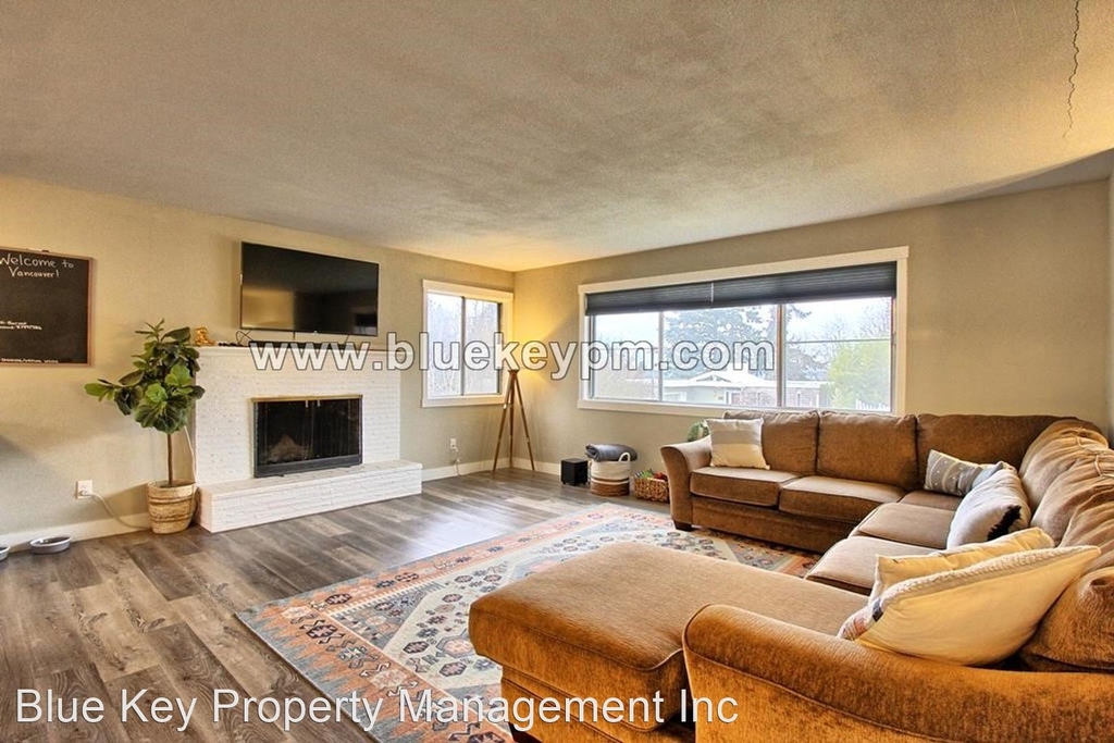 1107 Ne 65th Street Unit A - Photo 3