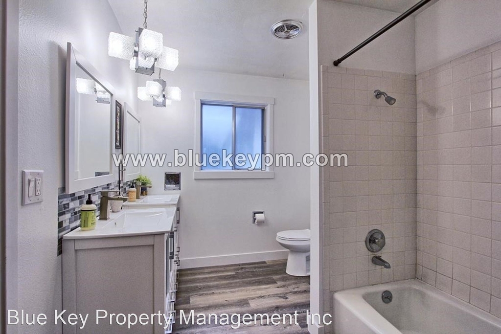 1107 Ne 65th Street Unit A - Photo 7