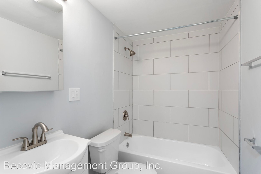 6026 N Winthrop - Photo 9