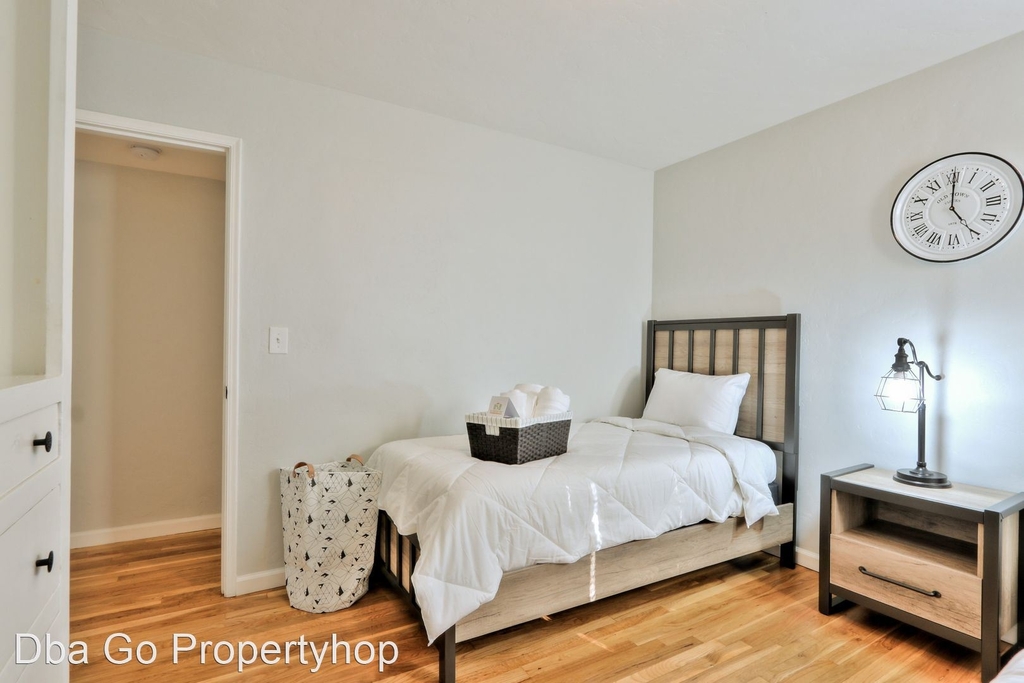 524 Irving Ave - Photo 5