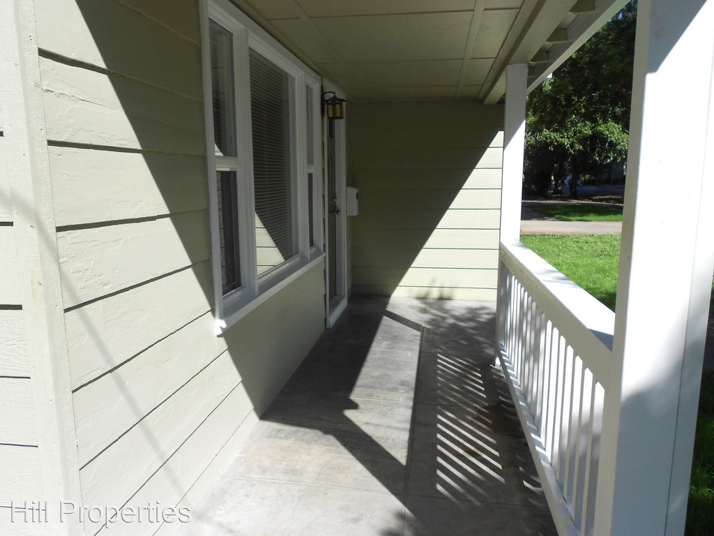 832 Orient St House, Cottage - Photo 3