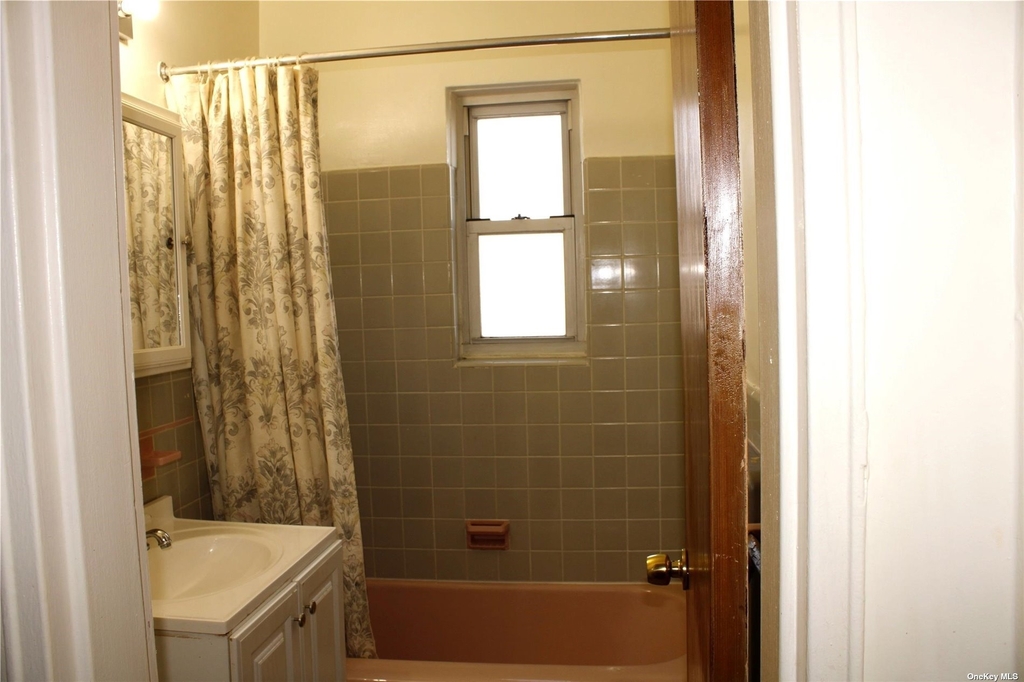 198-46 Pompeii Avenue - Photo 12