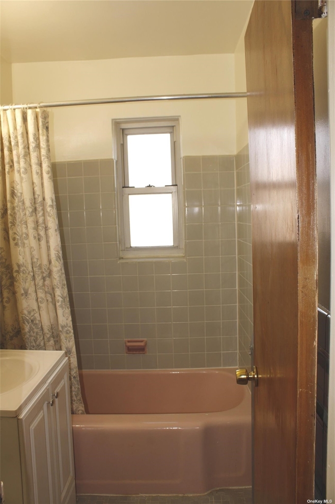 198-46 Pompeii Avenue - Photo 9