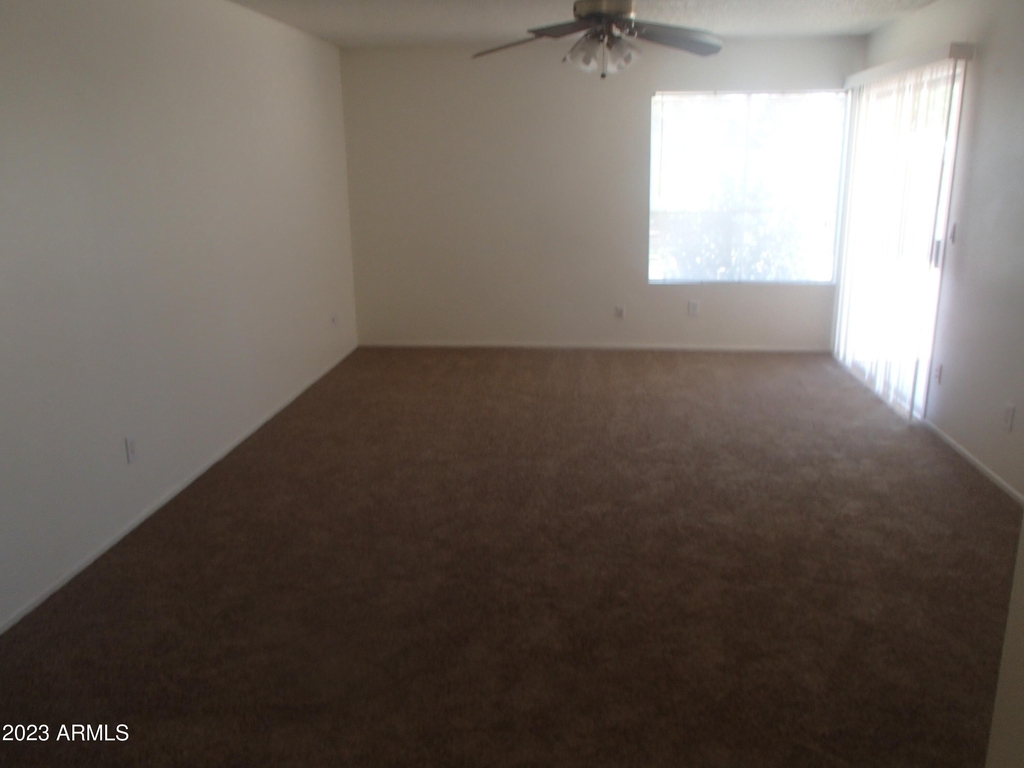 10216 N 46th Drive - Photo 2