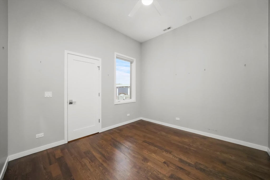 1544 W North Avenue - Photo 12