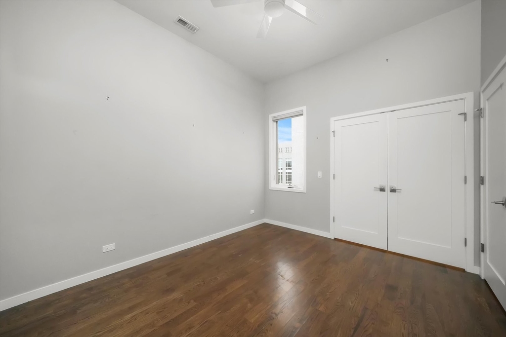 1544 W North Avenue - Photo 11