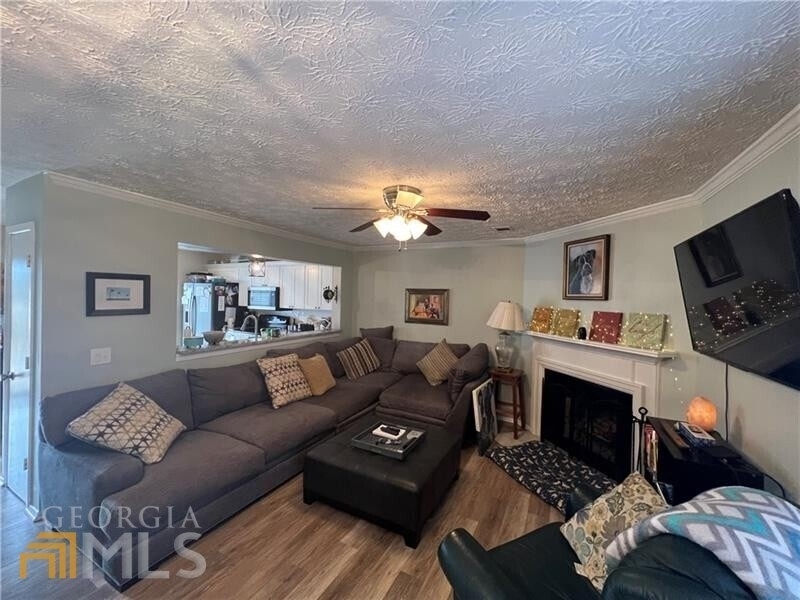 2104 Queen Anne Ct - Photo 6