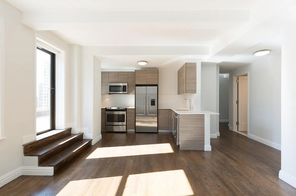 West 70 St  - Photo 2