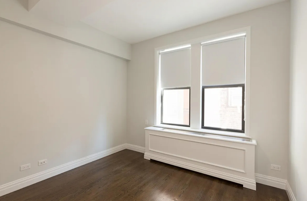 West 70 St  - Photo 5