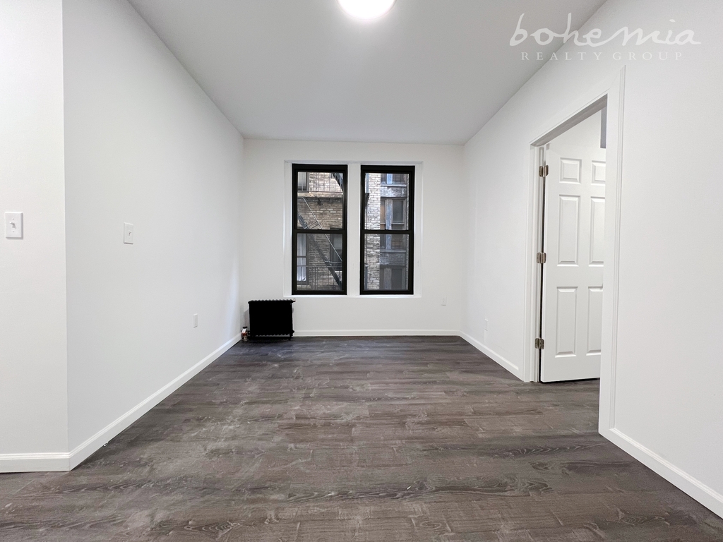 65 Nagle Avenue - Photo 1