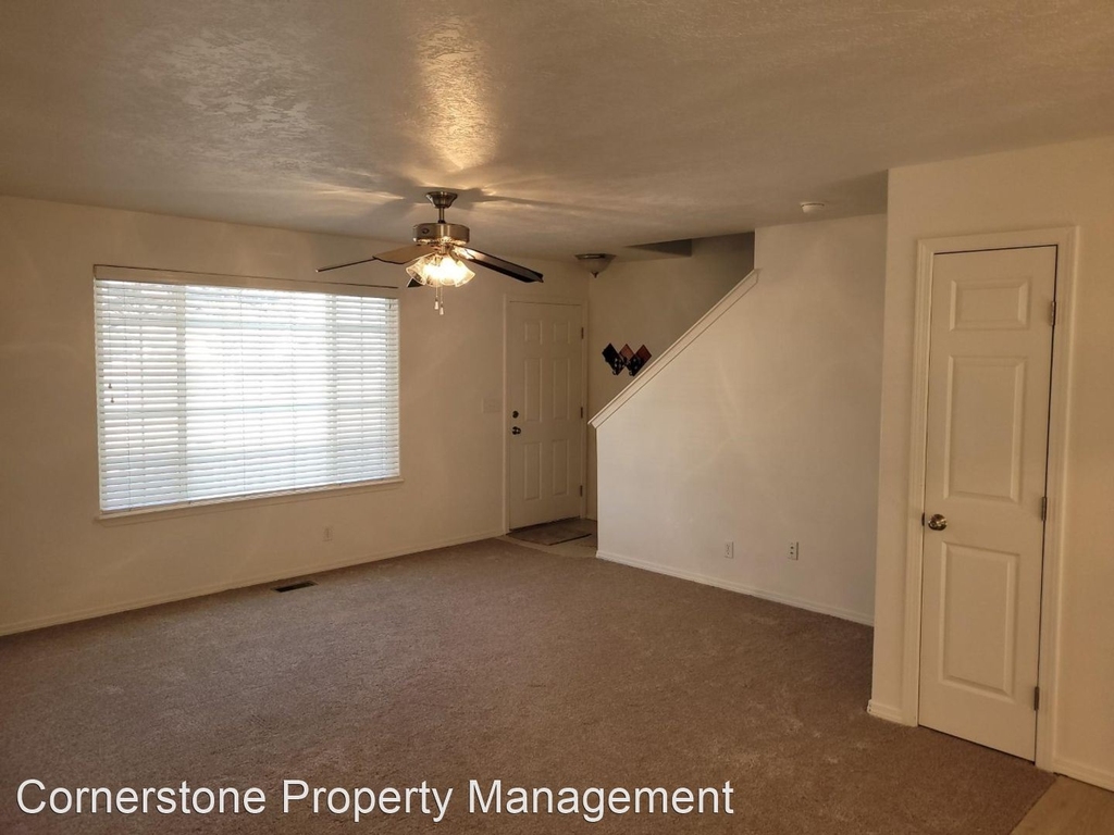 2417 Crenshaw - Photo 1