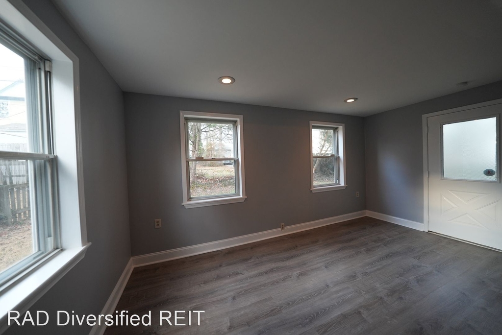 151 Bryn Mawr Ave - Photo 12