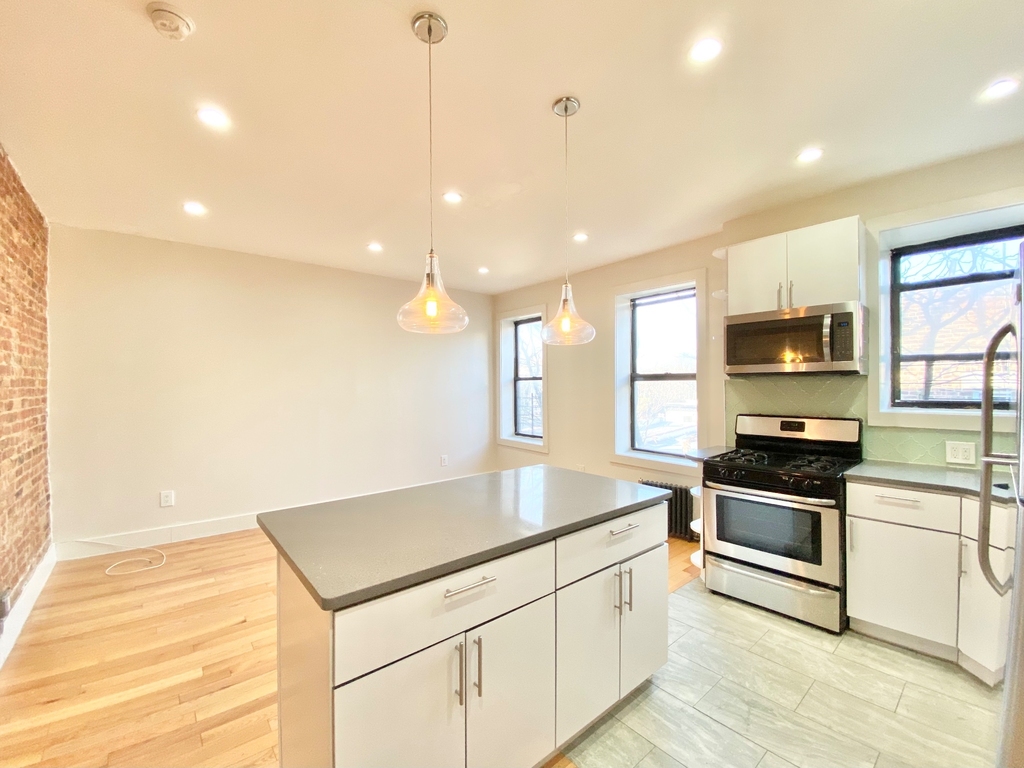 555 West 151st Street - Photo 5