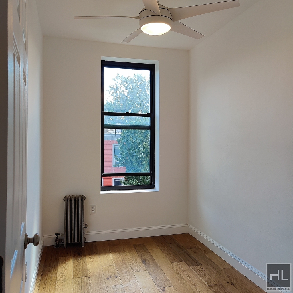 331 16 Street - Photo 6