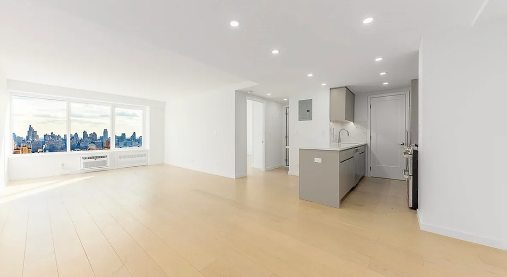 West 88 St  - Photo 1