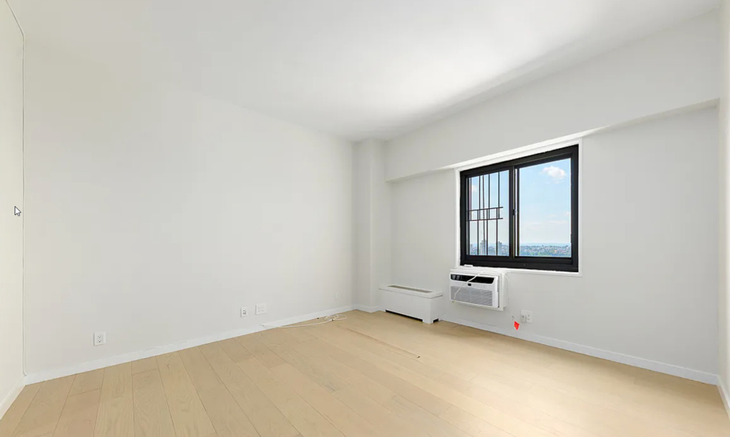 West 85 St  - Photo 2