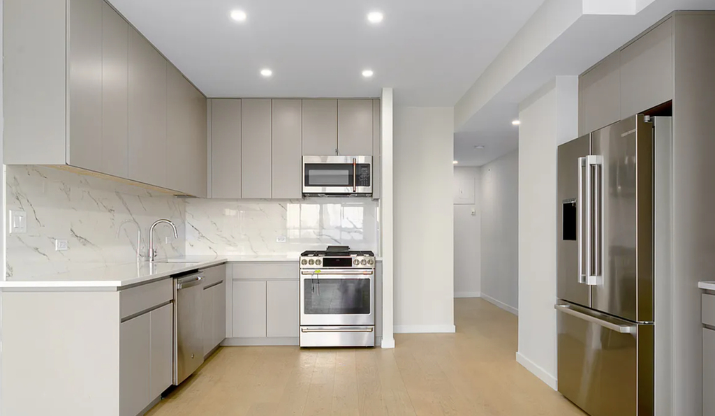 West 85 St  - Photo 0