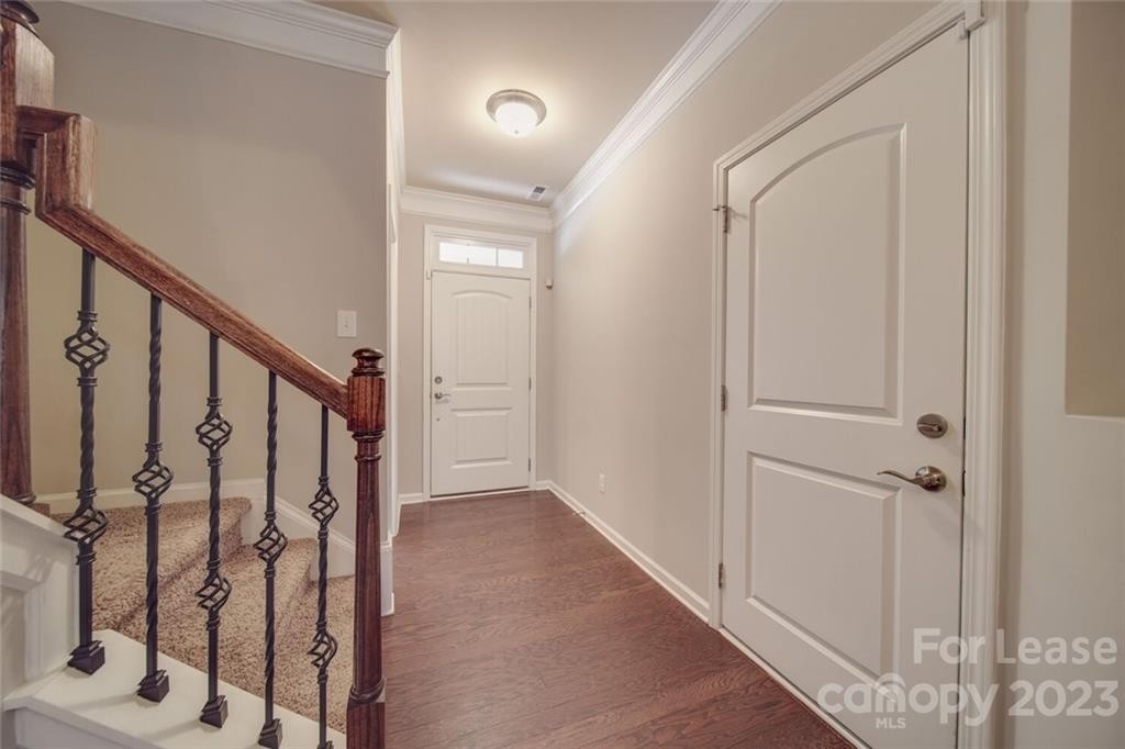 9683 Camberley Avenue - Photo 7