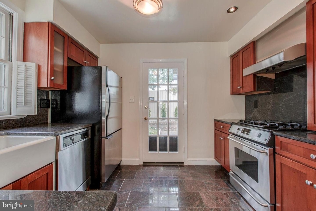 1401 35th St Nw - Photo 11