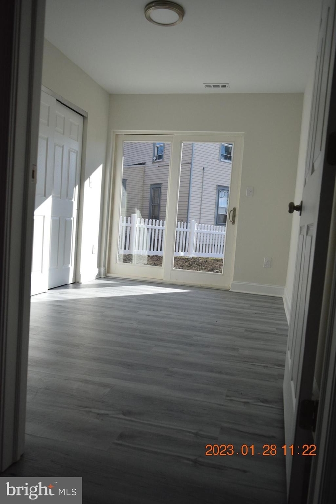 427 Unit B Salem Avenue - Photo 1