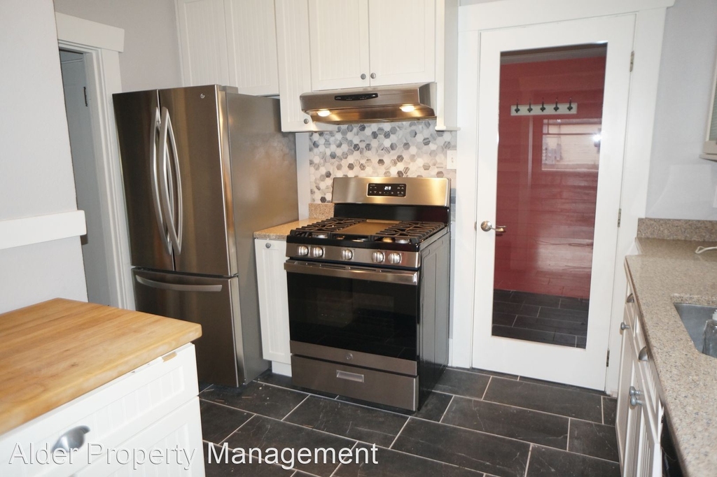 4504 Ne 23rd Ave - Photo 7