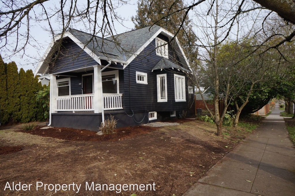 4504 Ne 23rd Ave - Photo 1