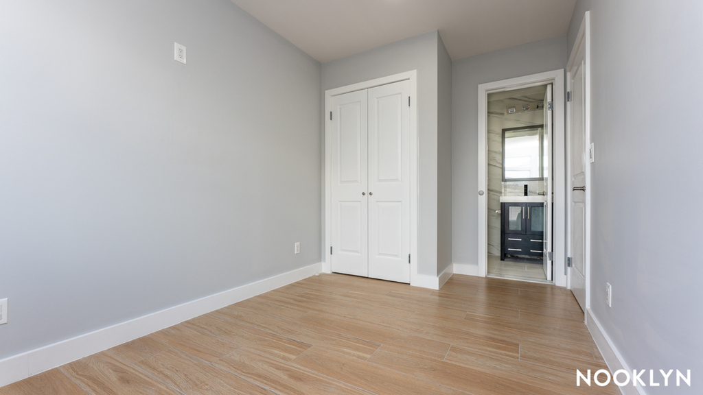 1079 Lafayette Avenue - Photo 12