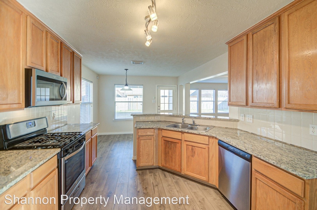3703 Lamppost Place - Photo 10