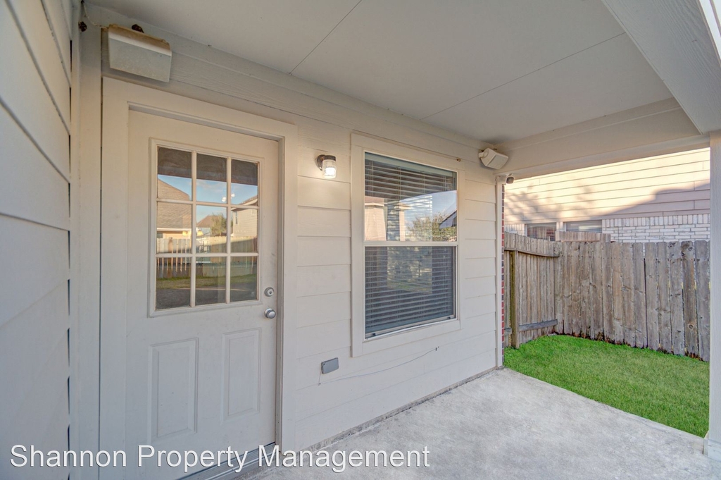 3703 Lamppost Place - Photo 21