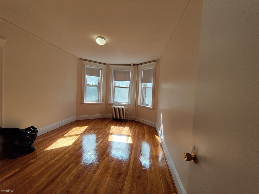 231 Park Dr Apt 23d - Photo 0