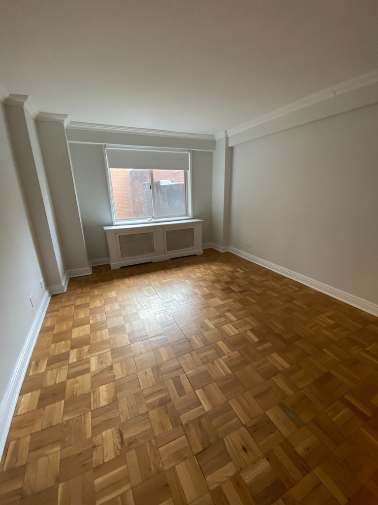 360 East 65th Street - Photo 6