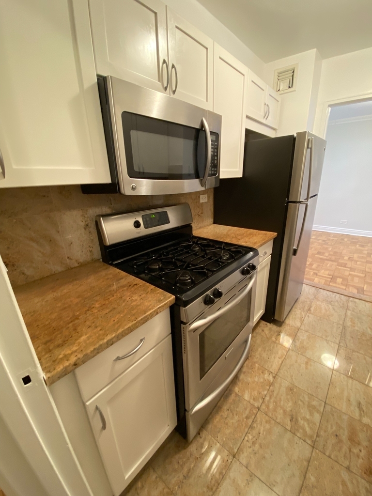 360 East 65th Street - Photo 3