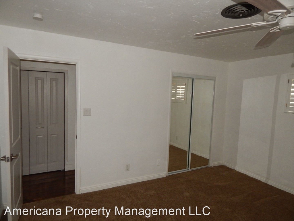 3008 Burton Ave - Photo 13