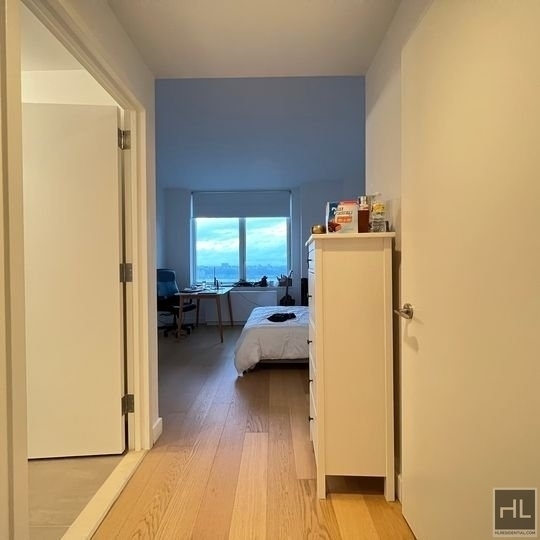 550 West 45 Street - Photo 4