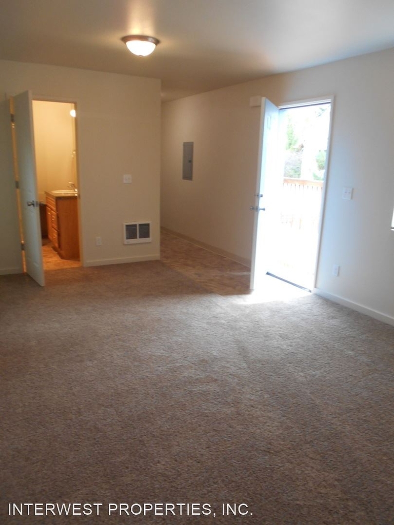 12408 -- 12414 Se Ivon Ct. - Photo 1