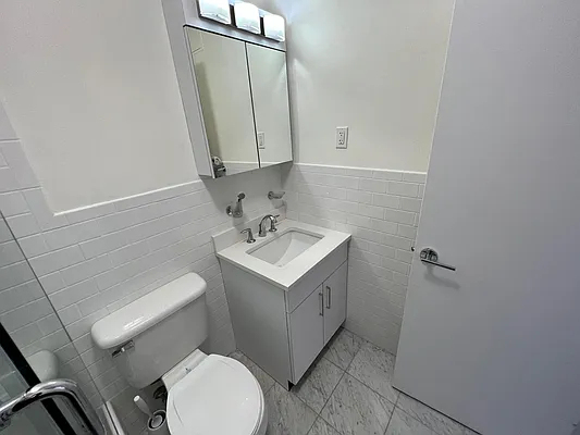 160 West 73rd Street - Photo 6