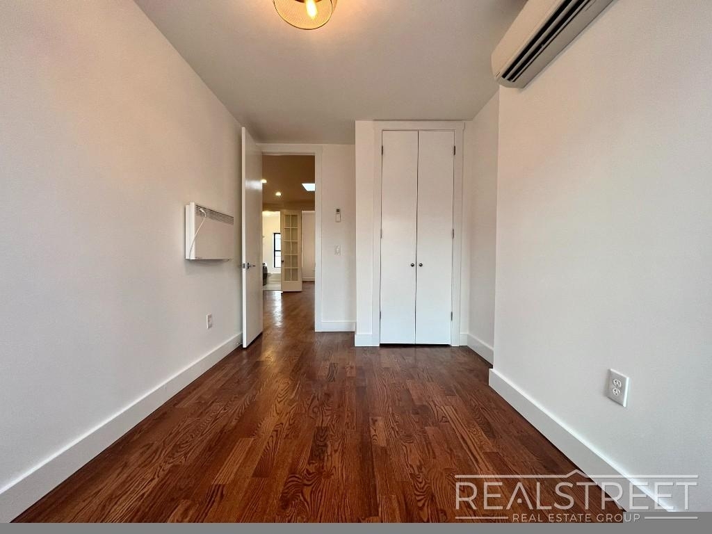 272 Sumpter Street - Photo 3