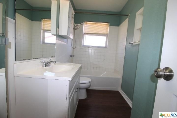 1007 E Robertson Avenue - Photo 10