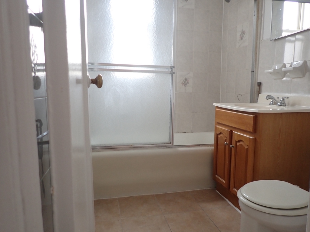 308 East 52nd Street - Photo 11