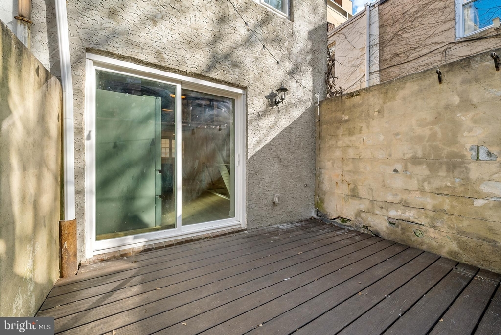 1026 Irving Street - Photo 7