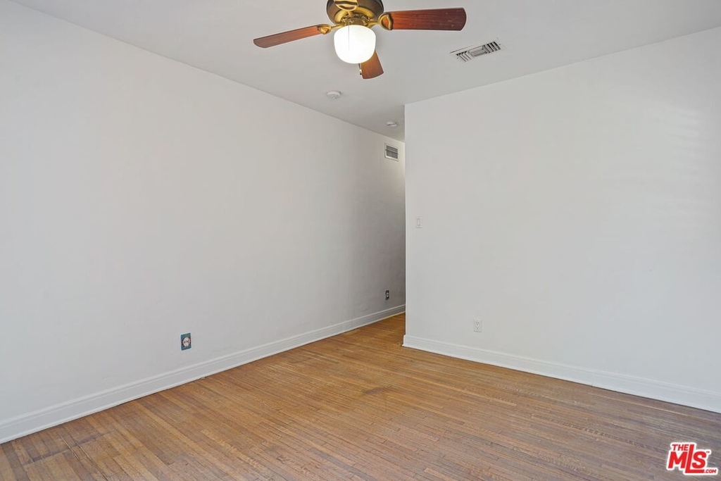 902 Superba Ave - Photo 28