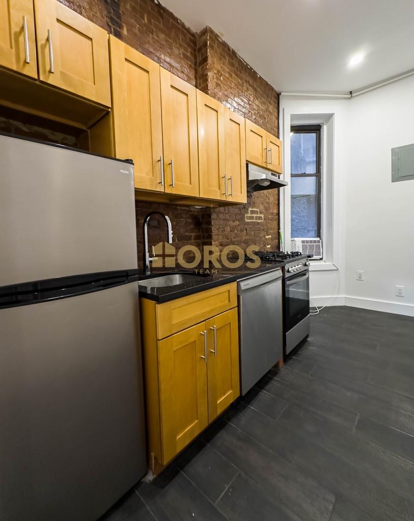 326 East 13th Street - Photo 1