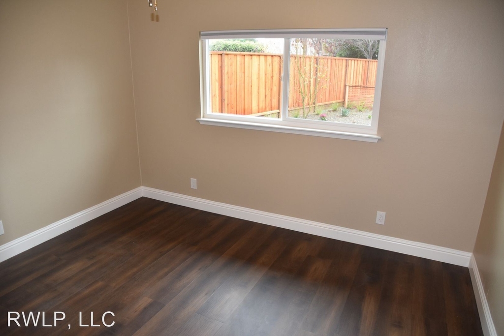 1110 Almanor Avenue - Photo 10