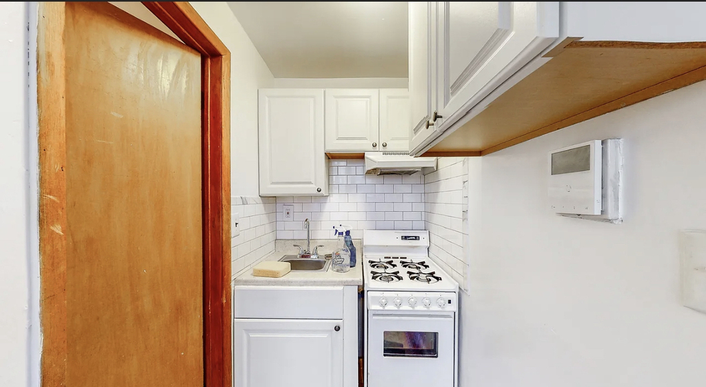 255 East 61st Street - Photo 1