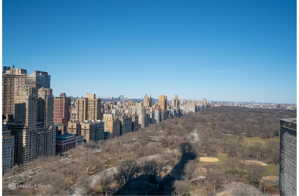 200 Central Park S - Photo 4