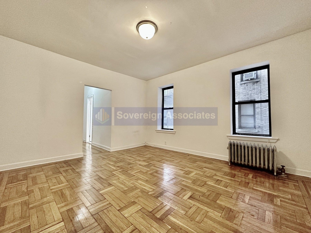 590 Fort Washington Avenue - Photo 1