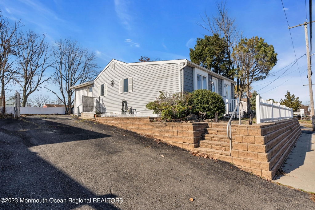 798 Fischer Boulevard - Photo 15