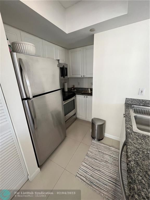 8911 Collins Ave - Photo 8