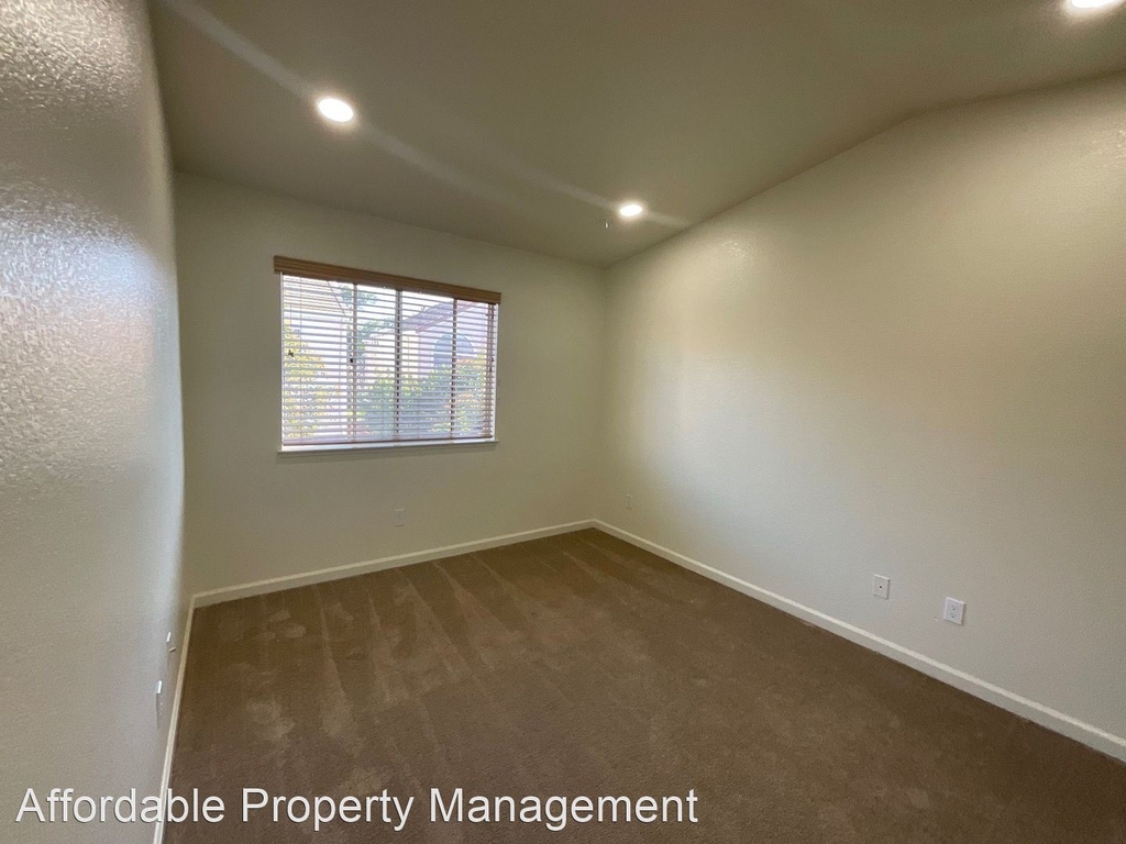 34311 Eucalyptus Terrace - Photo 9