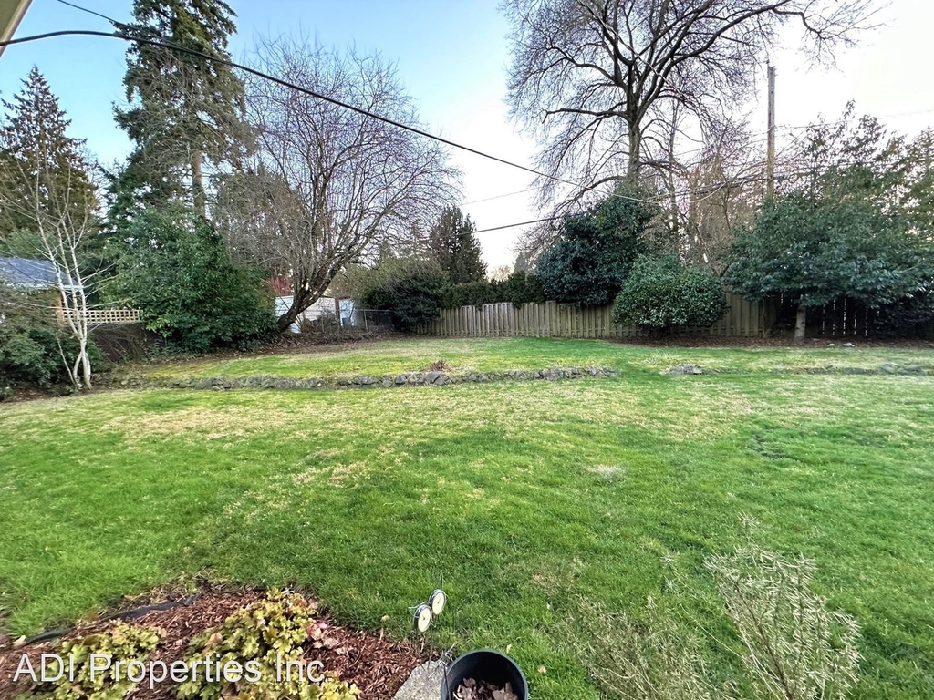 12820 Sw Glenhaven Street - Photo 10